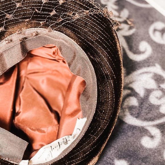 Lord & Taylor Victorian VTG 1940s Steampunk Style Velvet Lace Net Riding Top Hat - Picture 14 of 15